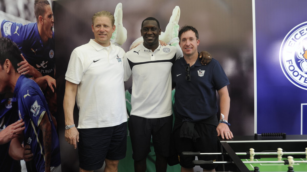 Peter Schmeichel(L),  Emile Heskey i Robbie Folwer (P)