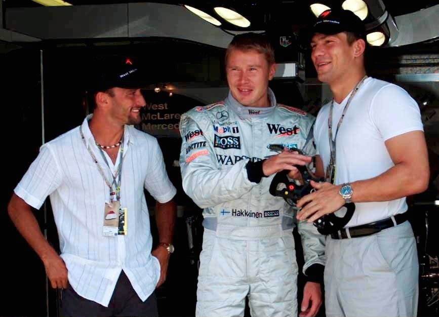 Istvan Kovacs (z lewej), Mika Hakkinen i Dariusz Michalczewski w 2000 r.