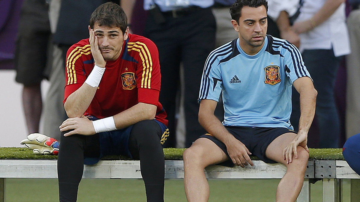 Iker Casillas (L)  i Xavi Hernandez