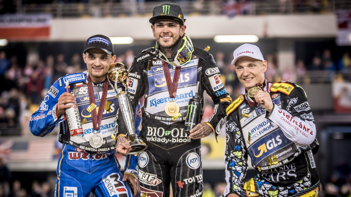 Tai Woffinden (w środku) nie znalazł uznania wśród rodaków