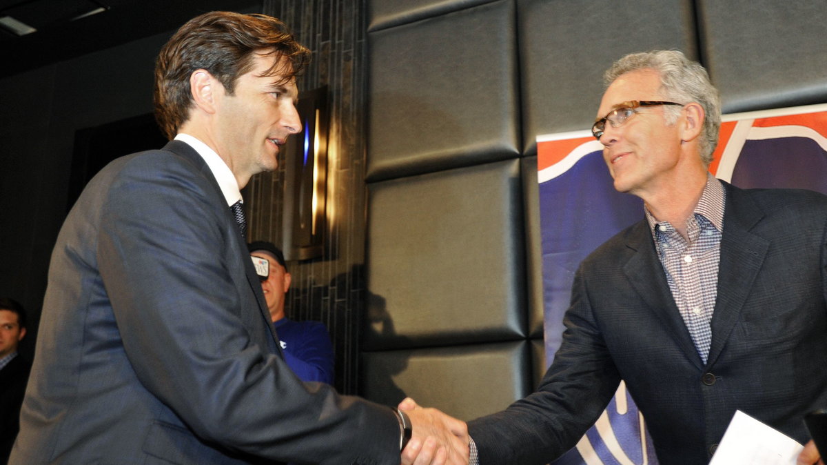 Dallas Eakins (L)