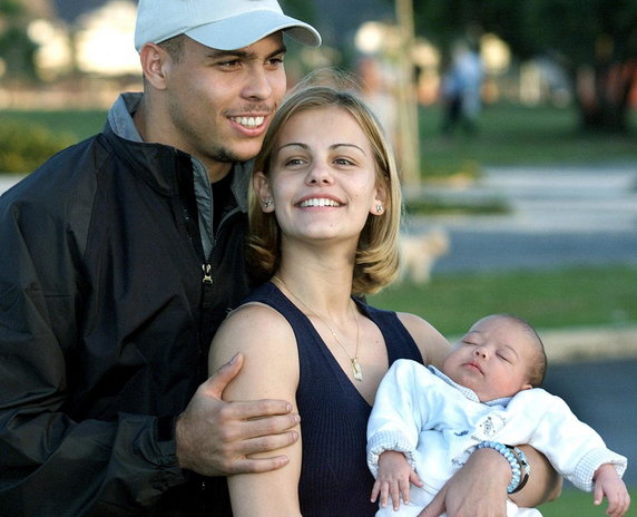 Ronaldo i Milene Domingues z synem