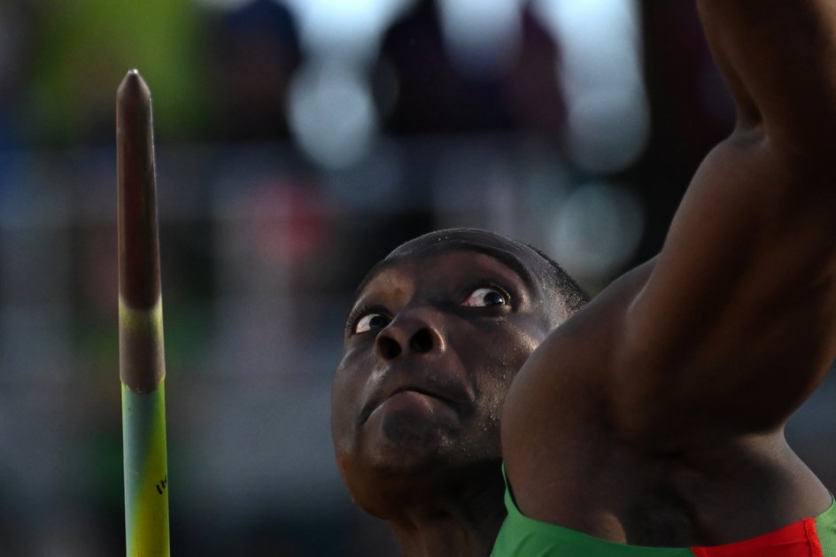 Anderson Peters rzucając oszczep na odległość 93,07 m, uzyskał 5. wynik w historii