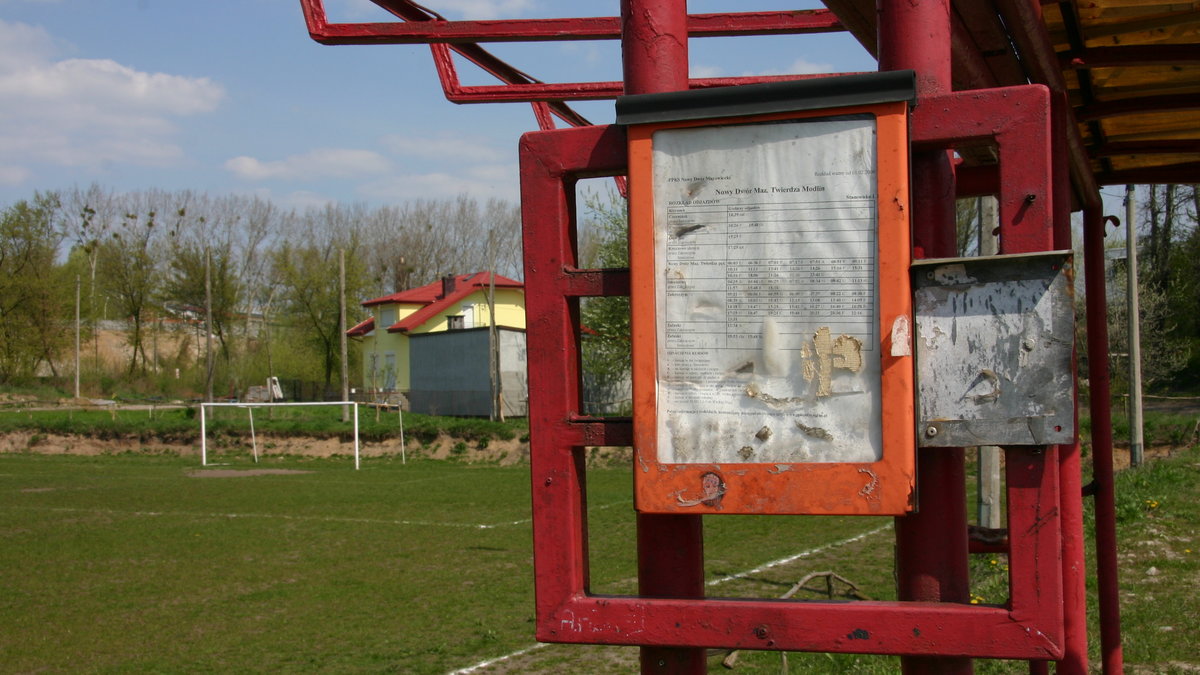 Najdziwniejsze stadiony świata - Lotnisko Modlin