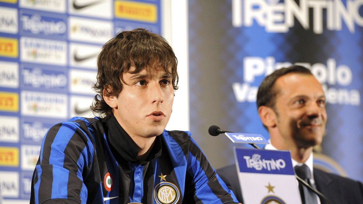 Ricky Alvarez (L)