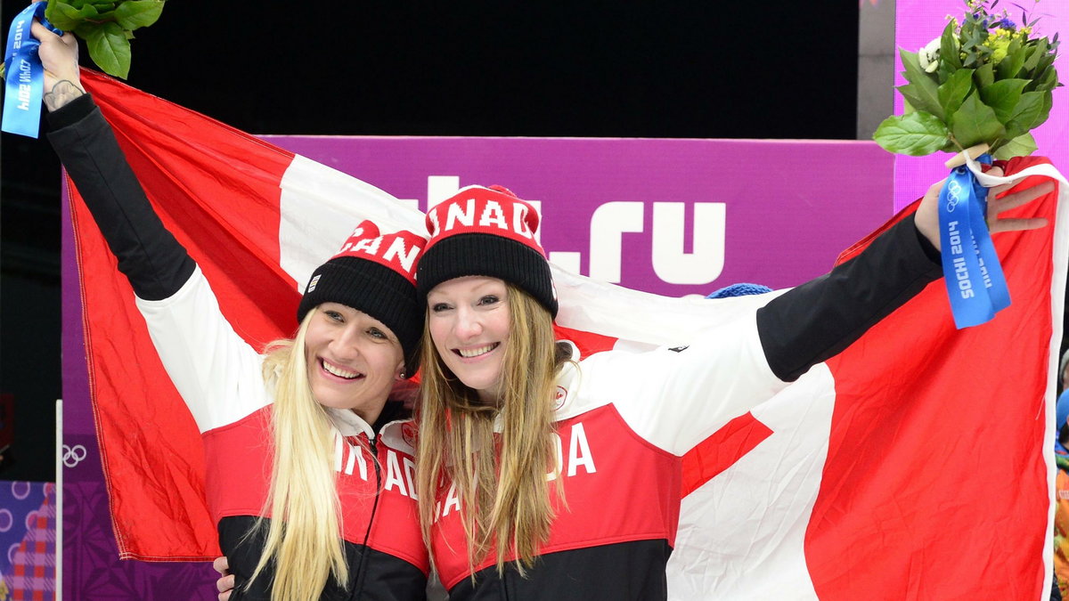 Złota dwójka z Soczi: Kaillie Humphries (z lewej) i Heather Moyse