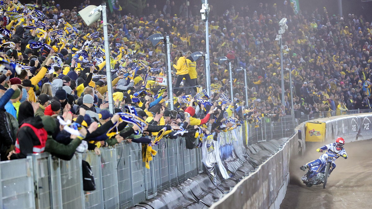 Kibice Motoru Lublin na stadion muszą przychodzić z wielogodzinnym wyprzedzeniem