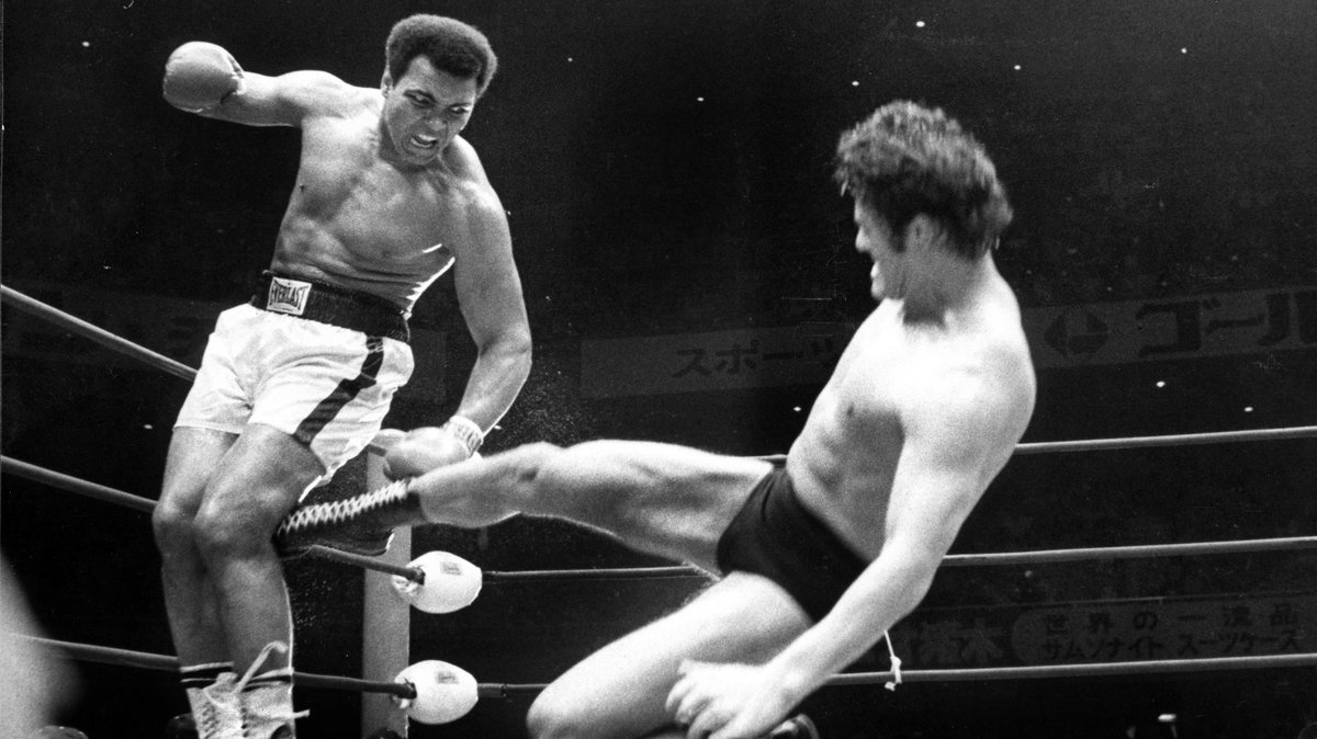 Antonio Inoki zmierzył się z Muhammadem Alim w 1976 r.