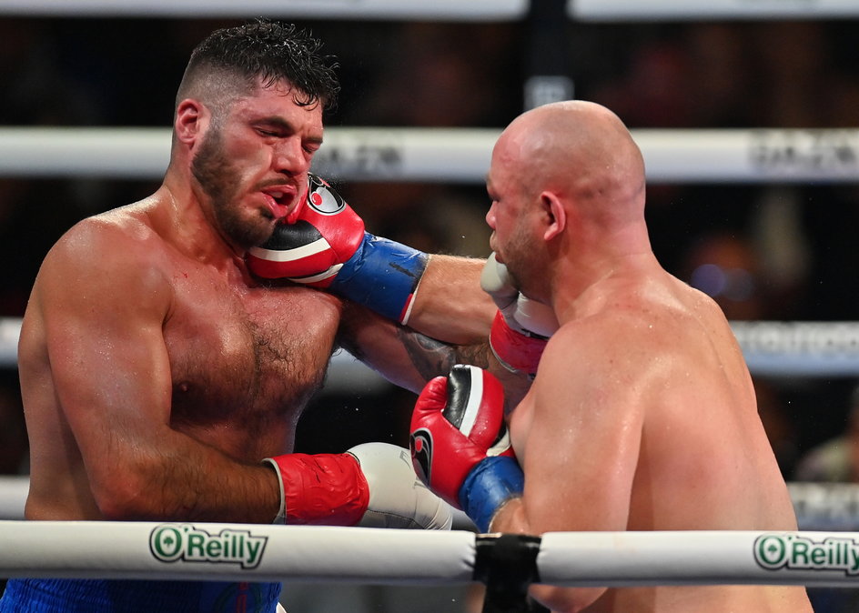 Adam Kownacki w starciu z Joe Cusumano