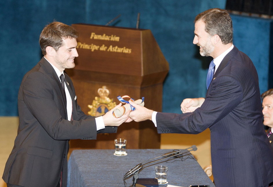 Iker Casills odebral nagrodę z rąk Księcia