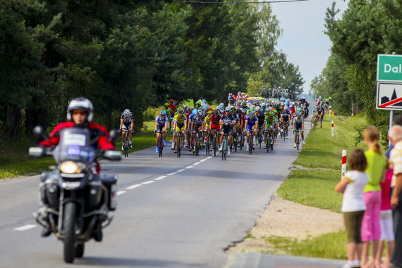 NIWY DALESZYCKIE TOUR DE POLOGNE  (kolarze na trasie)