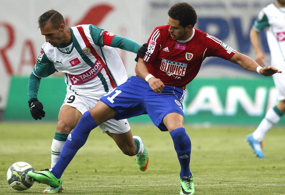 PIŁKARSKA EKSTRAKLASA PIAST GLIWICE KONTRA ŚLĄSK WROCŁAW ( Hebert Silva Santos Marco Lopes Paixao )