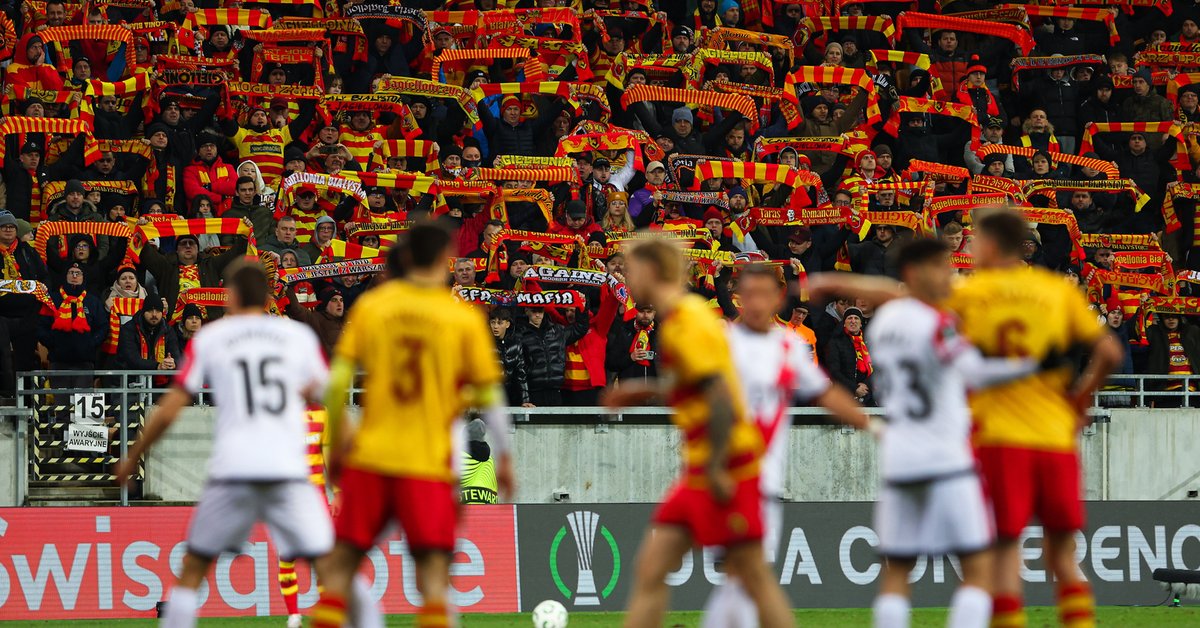 Cały świat pisze o tym, co zrobili kibice Jagiellonii. Wstyd