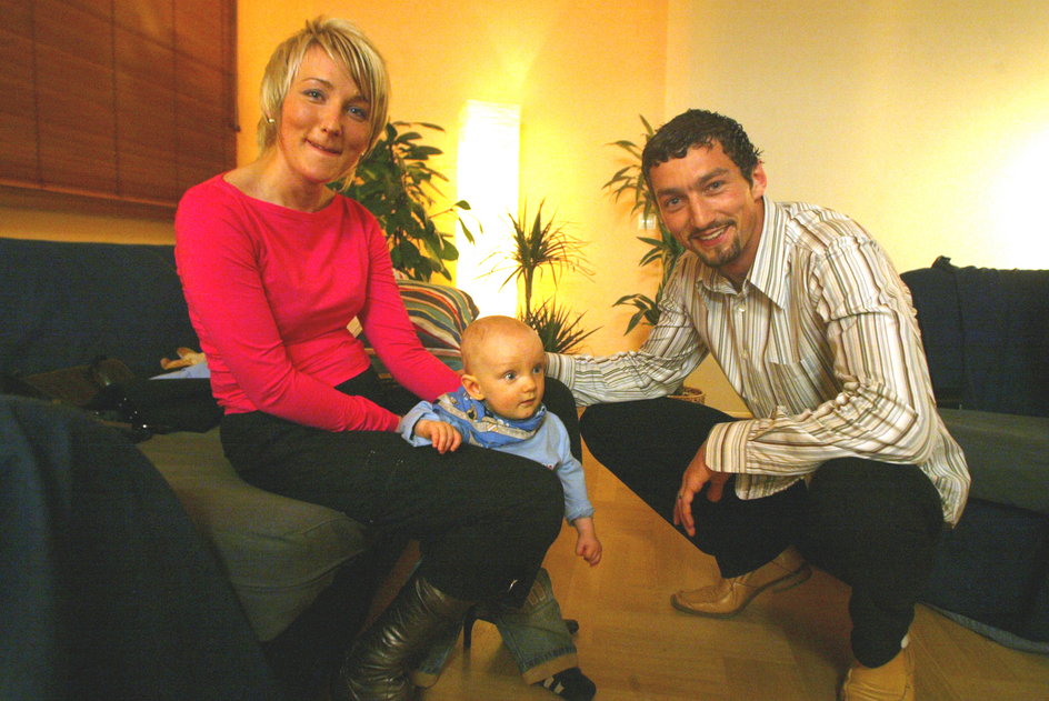 Dariusz Dudek z byłą żoną i dzieckiem (2004 r.)