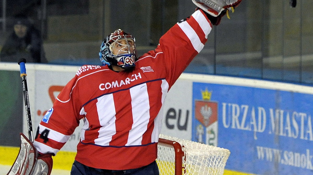 Bramkarz Comarch Cracovii Ondrej Raszka (P)