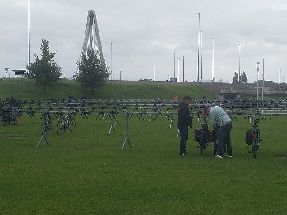 Na mecz Gentu można też przyjechać rowerem i zostawić go pod stadionem.