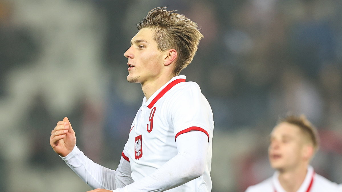 Adrian Benedyczak w trakcie jednego z meczów Polski U21 (listopad 2021 r.)