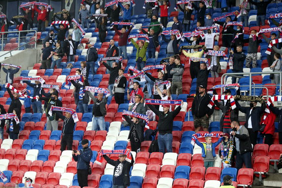 20619393 - PIŁKA NOŻNA EKSTRAKLASA GÓRNIK ZABRZE KORONA KIELCE (Kibice)