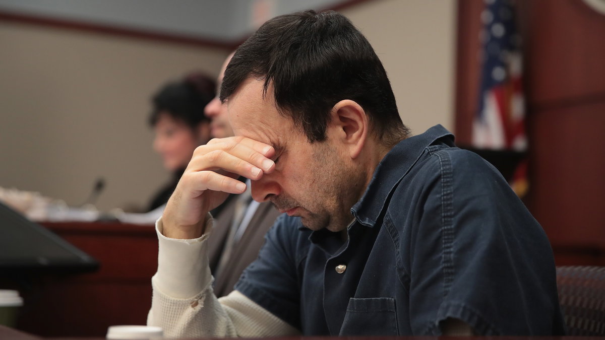 Larry Nassar po usłyszeniu wyroku skazującego go na 175 lat więzienia (2018 r.)