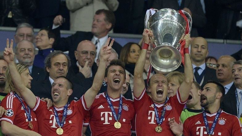 Bayern Monachium z pucharem Ligi Mistrzów 