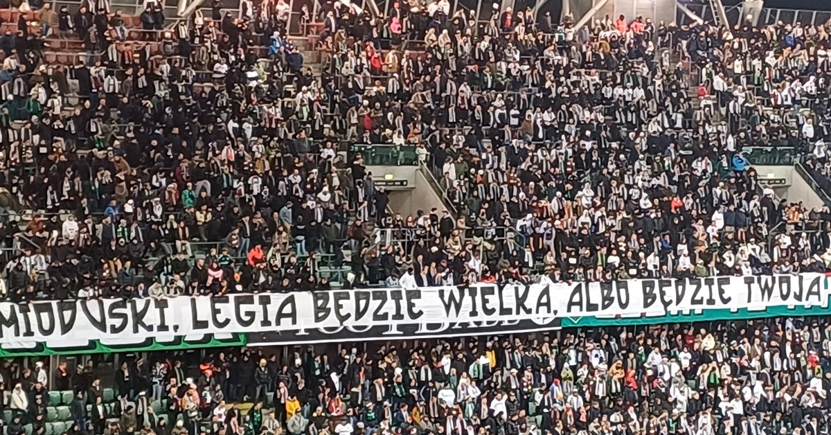 Tak kibice Legii Warszawa "przywitali" Dariusza Mioduskiego. I ten transparent