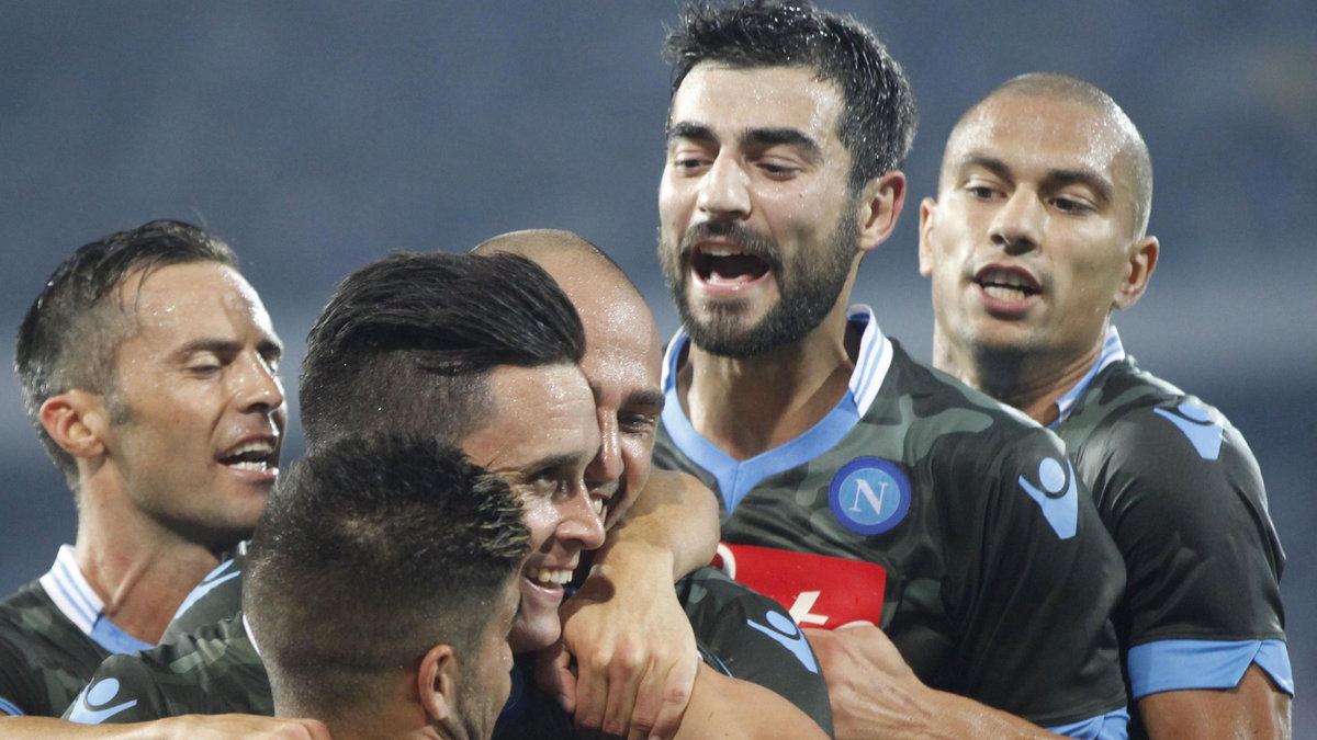 Napoli i kontrowersyjne stroje