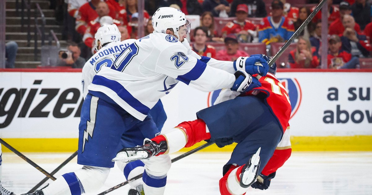 NHL: pierwsza porażka mistrzów w fazie play-off