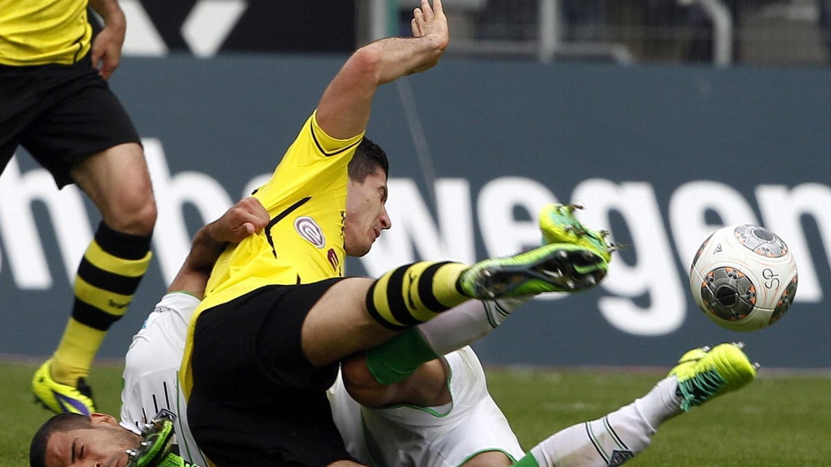 Alvaro Dominguez i Robert Lewandowski 