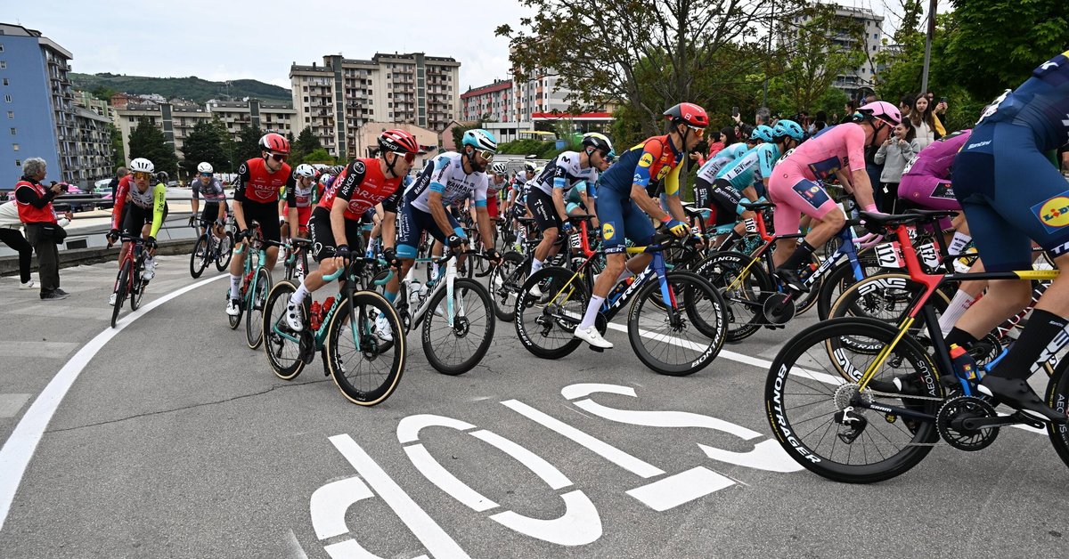 Potężna kraksa na trasie Giro d'Italia! Nagranie trafiło do sieci