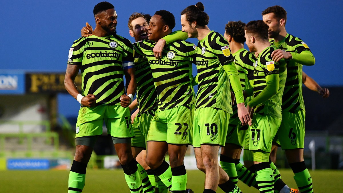 Forest Green Rovers w ekologicznych koszulkach zrobionych z fusów z kawy