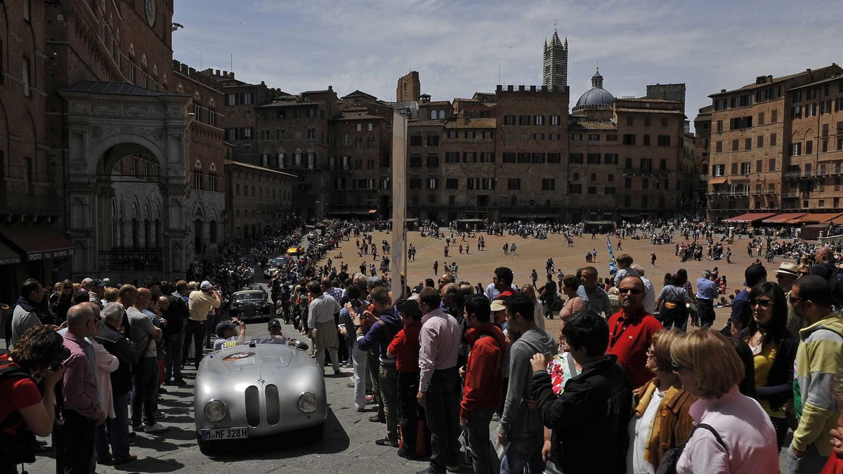 Piękna reprezentacja BMW Group Classic w Mille Miglia