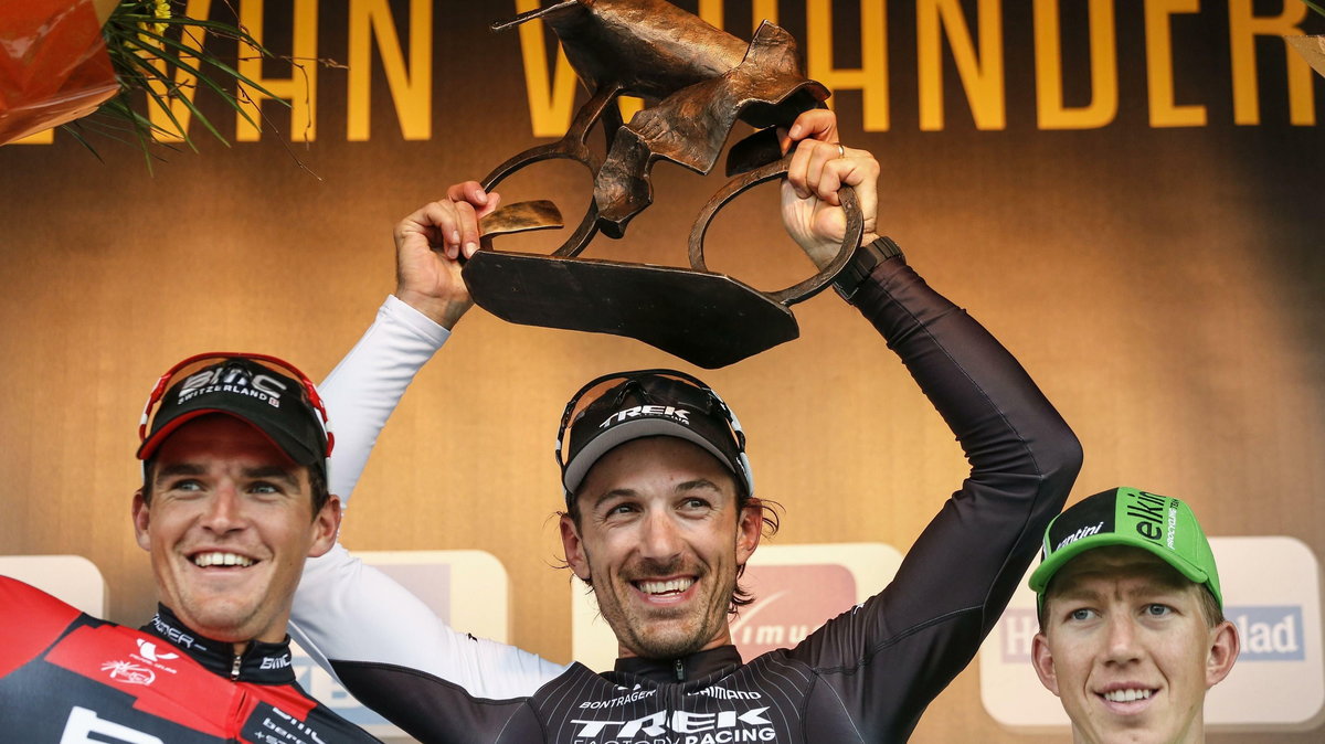 Fabian Cancellara z trofeum