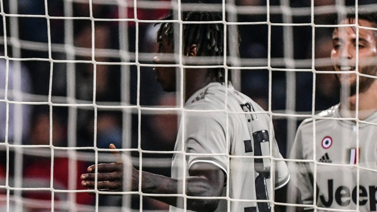 Moise Kean po strzelonej bramce. Ta "cieszynka" już stała się słynna