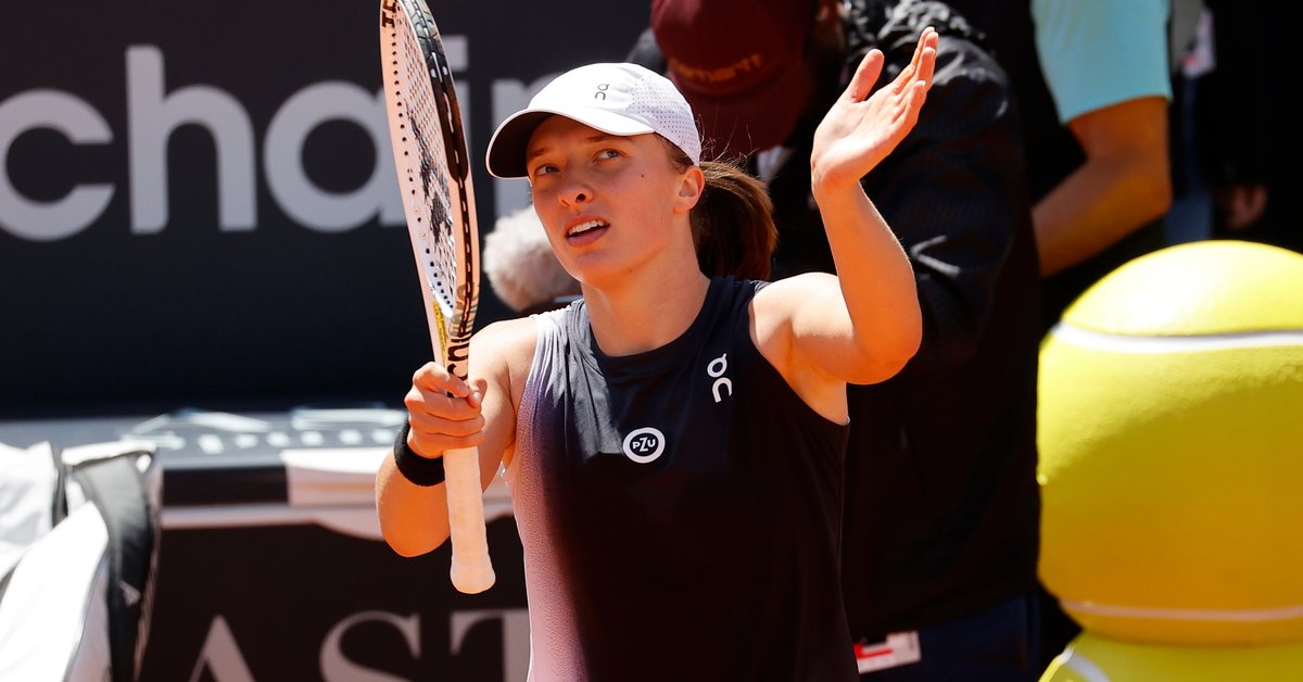 Na tenisistów padł blady strach. W tle pada nazwisko Igi Świątek