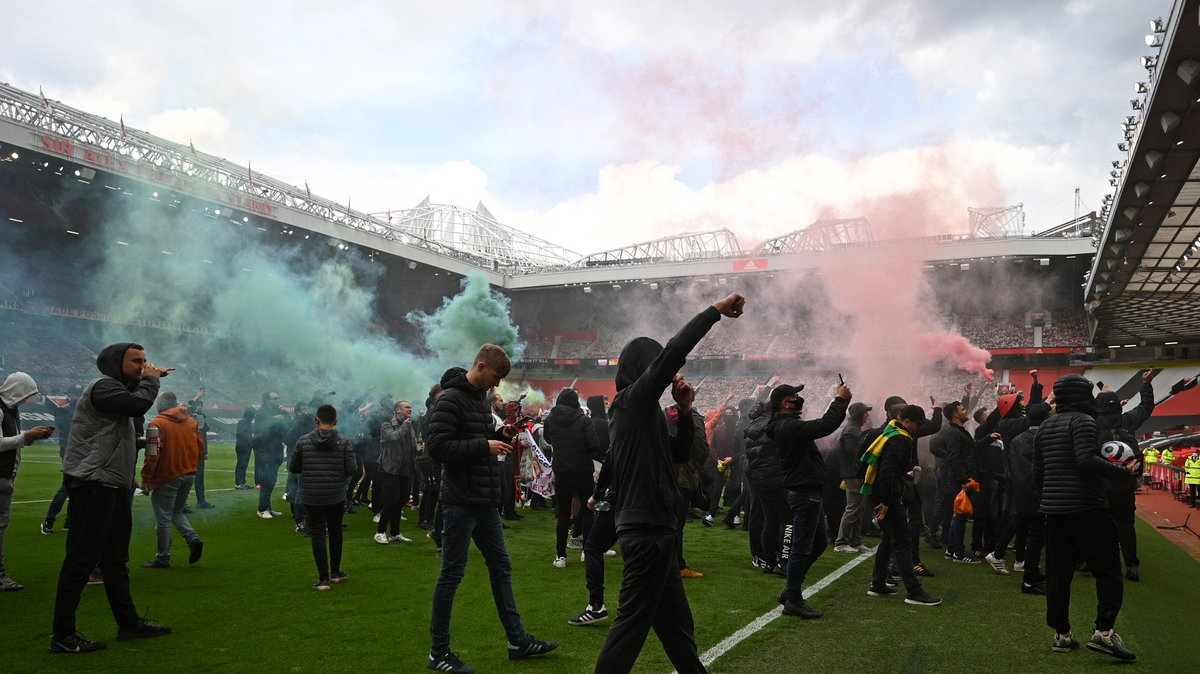 Protesty kibiców przed zaplanowanym na 2 maja meczem MU - Liverpool