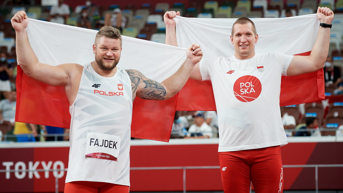 Paweł Fajdek (P) i Wojciech Nowicki (L) są faworytami do wygranej w konkursie rzutu młotem