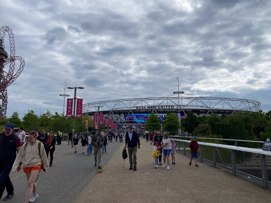 W trakcie finału MSI w tym samym parku odbywał się również mecz na stadionie West Ham United