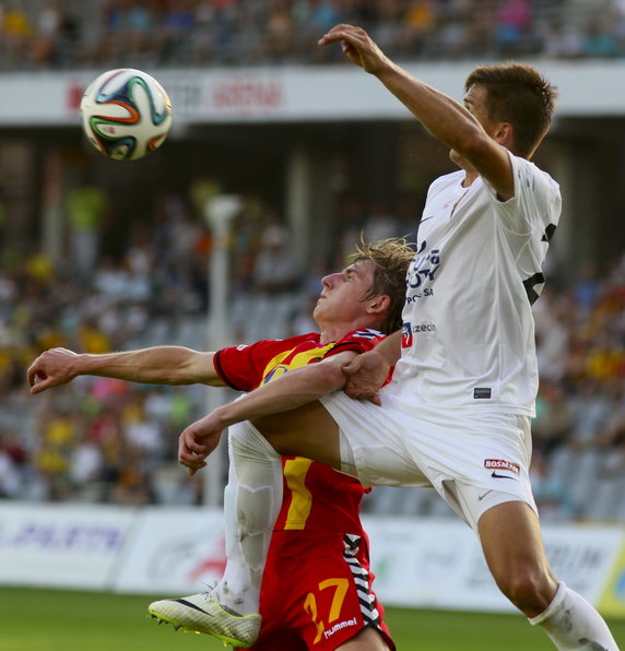 PIŁKARSKA EKSTRAKLASA KORONA KIELCE KONTRA POGOŃ (Jacek Kiełb Sebastian Rudol)