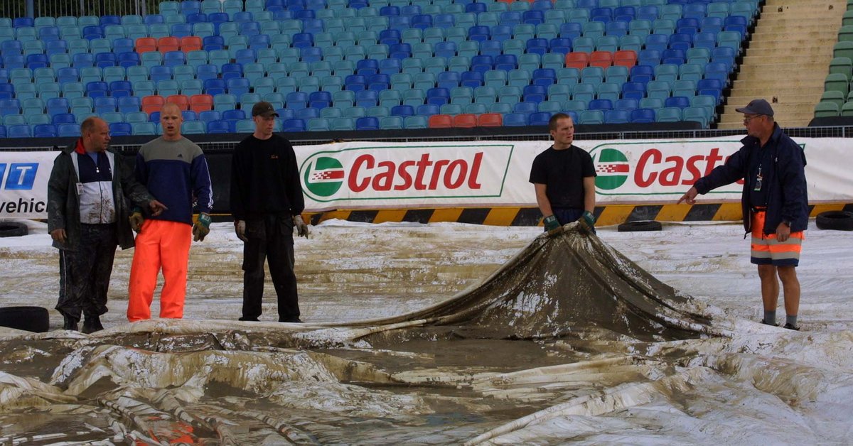 Skandale na czasowych torach. Wystające deski i odwołane zawody