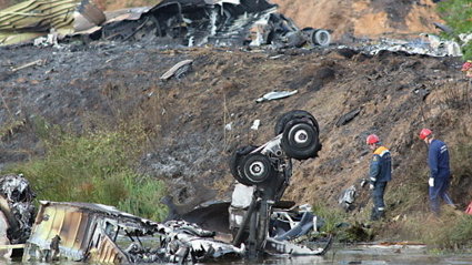 Katastrofa samolotu z hokeistami z Jaroslawla z września 2011 roku. Fot. AFP