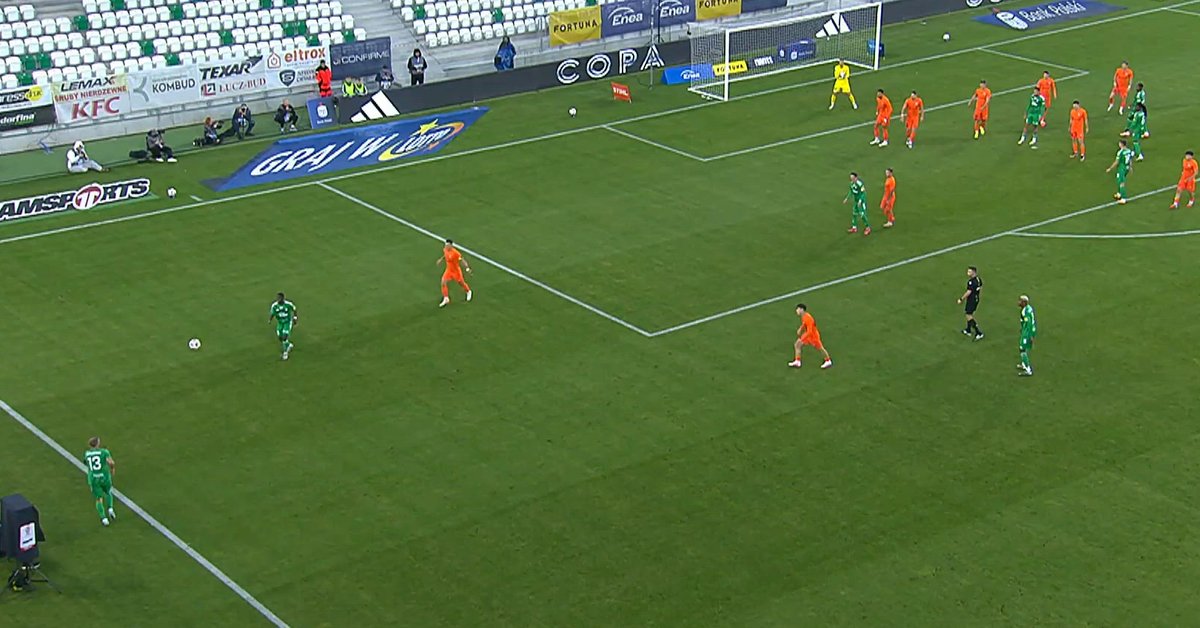 Kosmiczny mecz w Radomiu! Ten gol nic mu nie dał [SKRÓT]