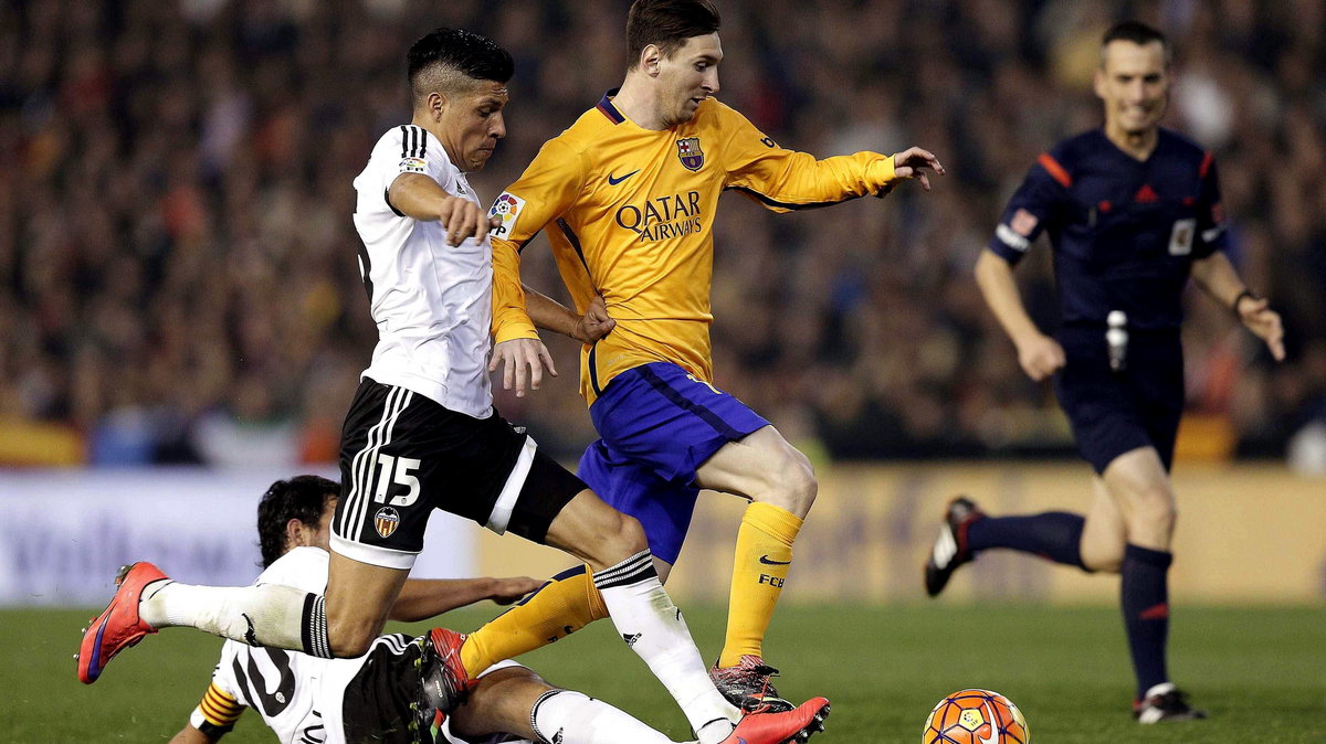 SPAIN SOCCER SPANISH PRIMERA DIVISION (Valencia vs FC Barcelona)