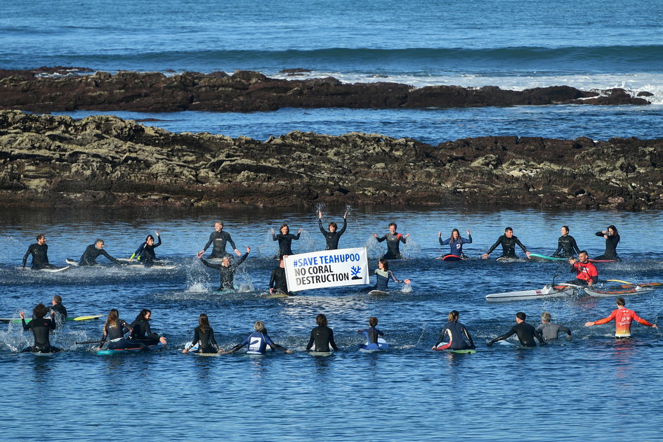 Protest surferów