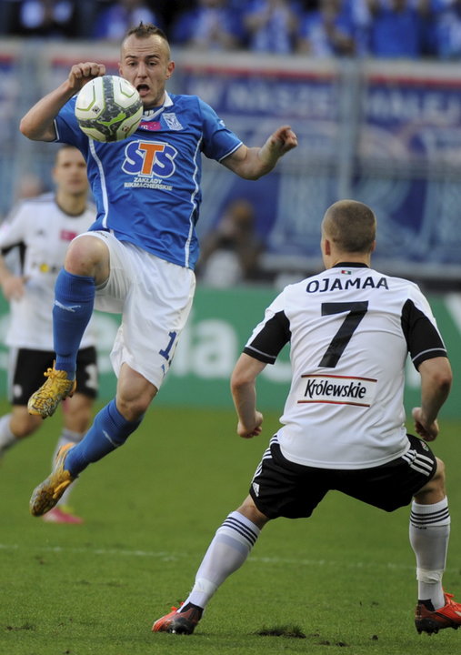 PIŁKA NOŻNA LIGA POLSKA LEGIA WARSZAWA LECH POZNAŃ  (Henrik Ojamaa Gergo Lovrencsis )