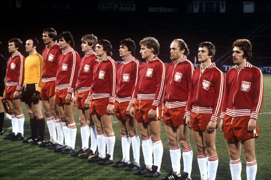 Reprezentacja Polski z 1980 roku. Od lewej: Wojciech Rudy, Piotr Mowlik, Roman Wojcicki, Pawel Janas, Marek Motyka, Marek Dziuba, Henryk Miloszewicz, Andrzej Iwan, Grzegorz Lato, Andrzej Palasz i Leszek Lipka.