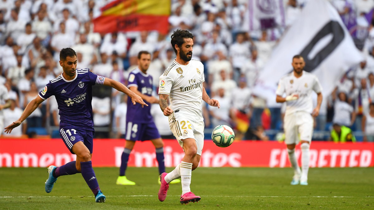 Isco (z piłką) w meczu z Realem Valladolid