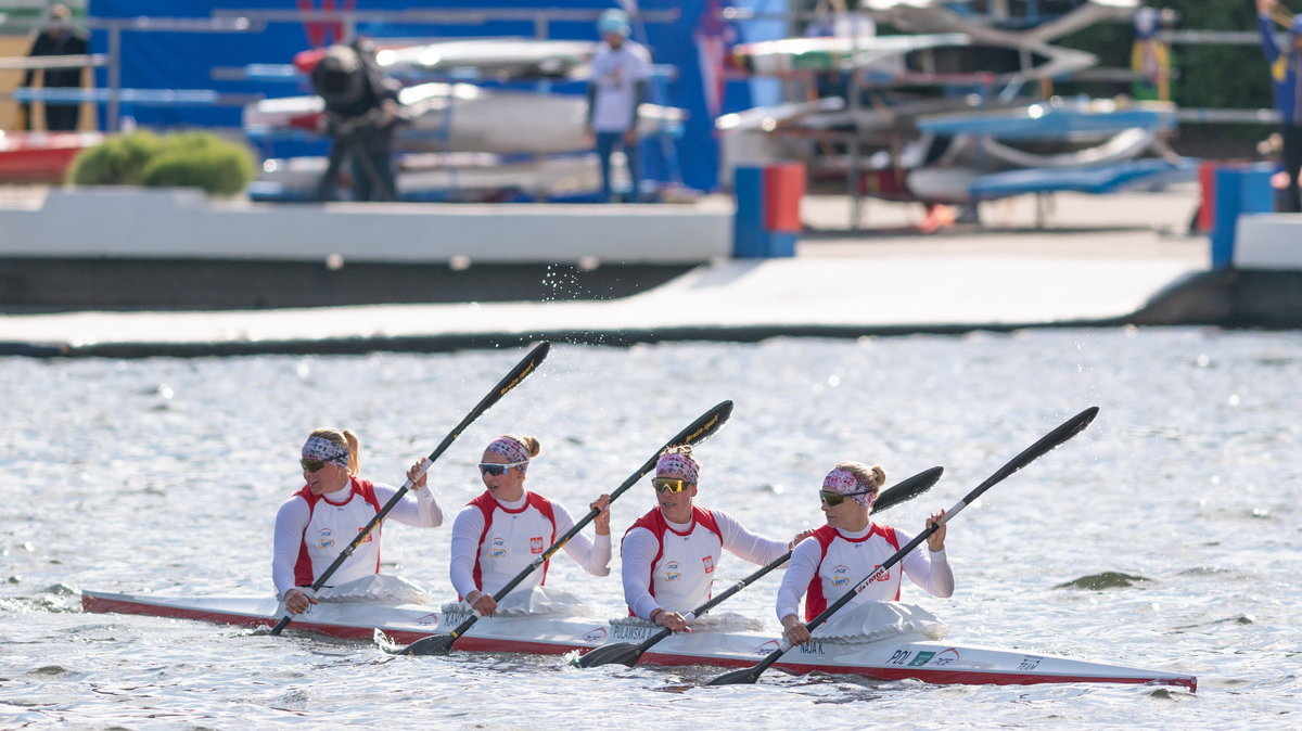 Karolina Naja, Anna Puławska, Adrianna Kąkol, Dominika Putto