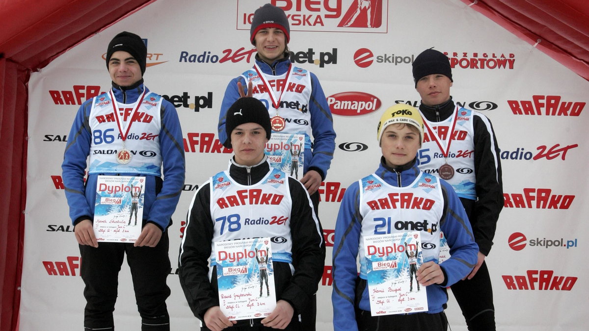 Podium juniorów C zawodów w Ustianowej 5.02. - na najwyższym stopniu Patryk Sitek