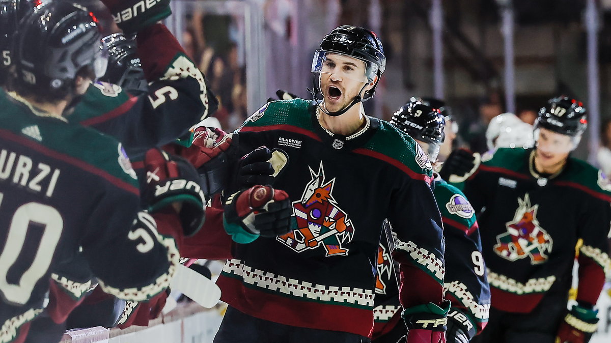 Hokeiści Arizona Coyotes dali popis w trzeciej tercji meczu z obrońcą Pucharu Stanleya