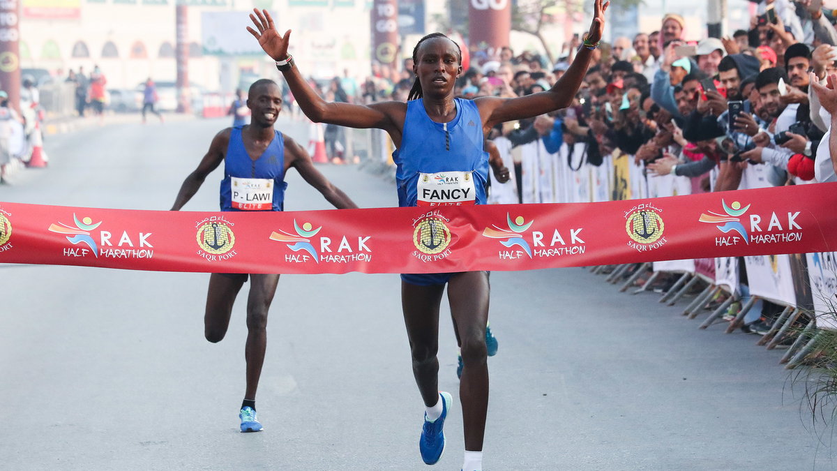 Fancy Chemutai wygrała 12. edycję RAK Half Marathonu i ustanowiła rekord trasy.